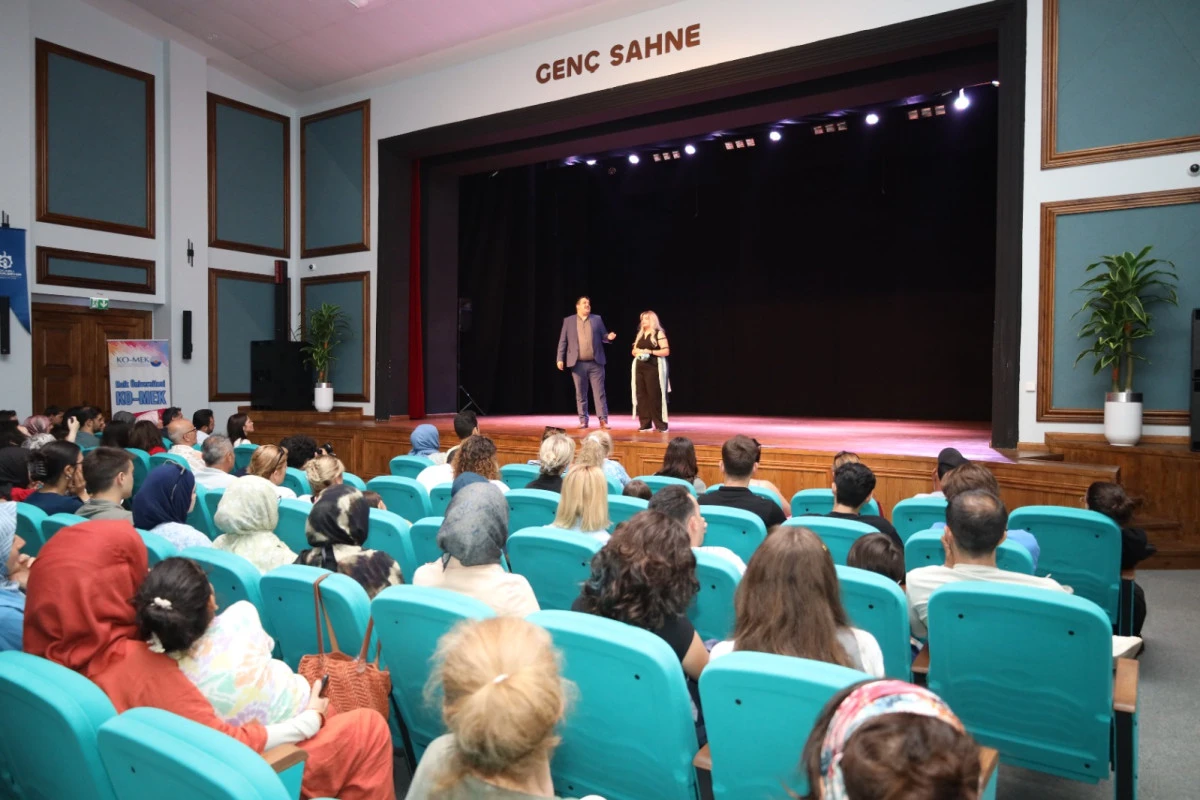 KO-MEK KURSİYERLERİ “ARTİZ MEKTEBİ”Yİ GURURLA SUNDU