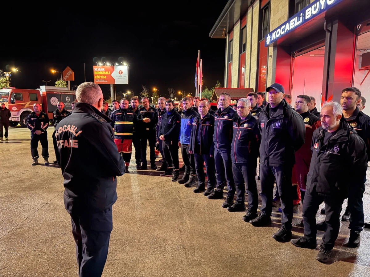 KOCAELİ BÜYÜKŞEHİR’DEN DEPREM BÖLGESİNE ANINDA DESTEK