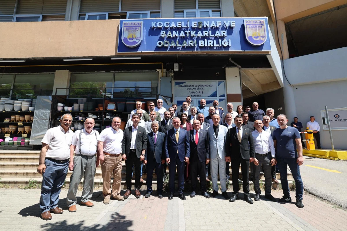 Kocaeli esnafı, Başkan B&uuml;y&uuml;kakın&rsquo;ı ağırladı:  &ldquo;Siz proje getirin, biz destekleyelim&rdquo;