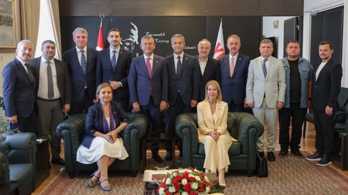Kocaeli Heyeti TBMM&rsquo;de: &Ouml;zg&uuml;r &Ouml;zel&rsquo;le Geleceği Konuştular