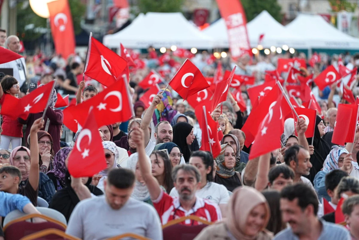 Kocaeli kol kola girdi, tek y&uuml;rek oldu;İrade Bizim, Zafer Bizim