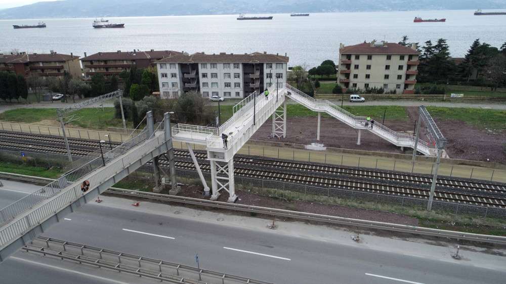 KÖRFEZ ŞİRİNYALI YAYA ÜSTGEÇİDİ TAMAMLANMA AŞAMASINA GELDİ