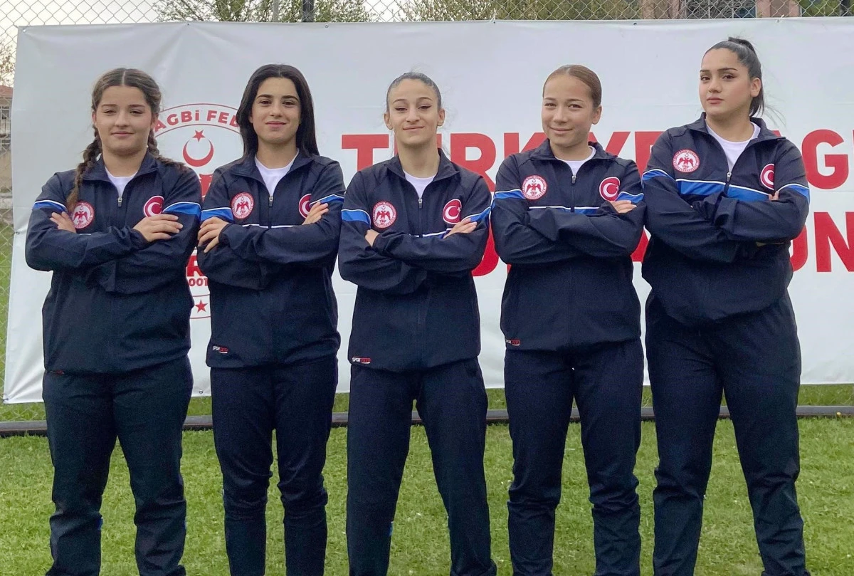 KÖRFEZLİ KADIN SPORCULAR MİLLİ TAKIM KAMPINDA
