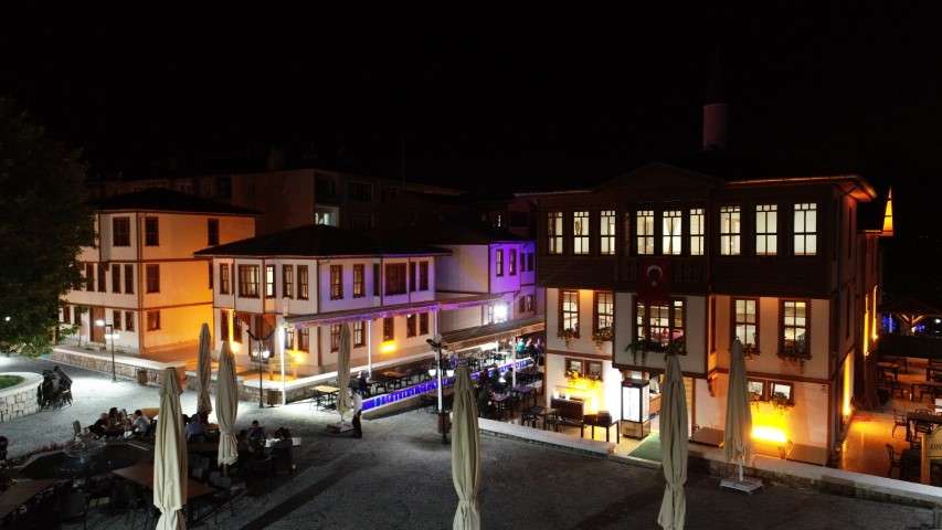 LEZZETLİ RAMAZAN SOFRALARININ ADRESİ YALI EVLERİ