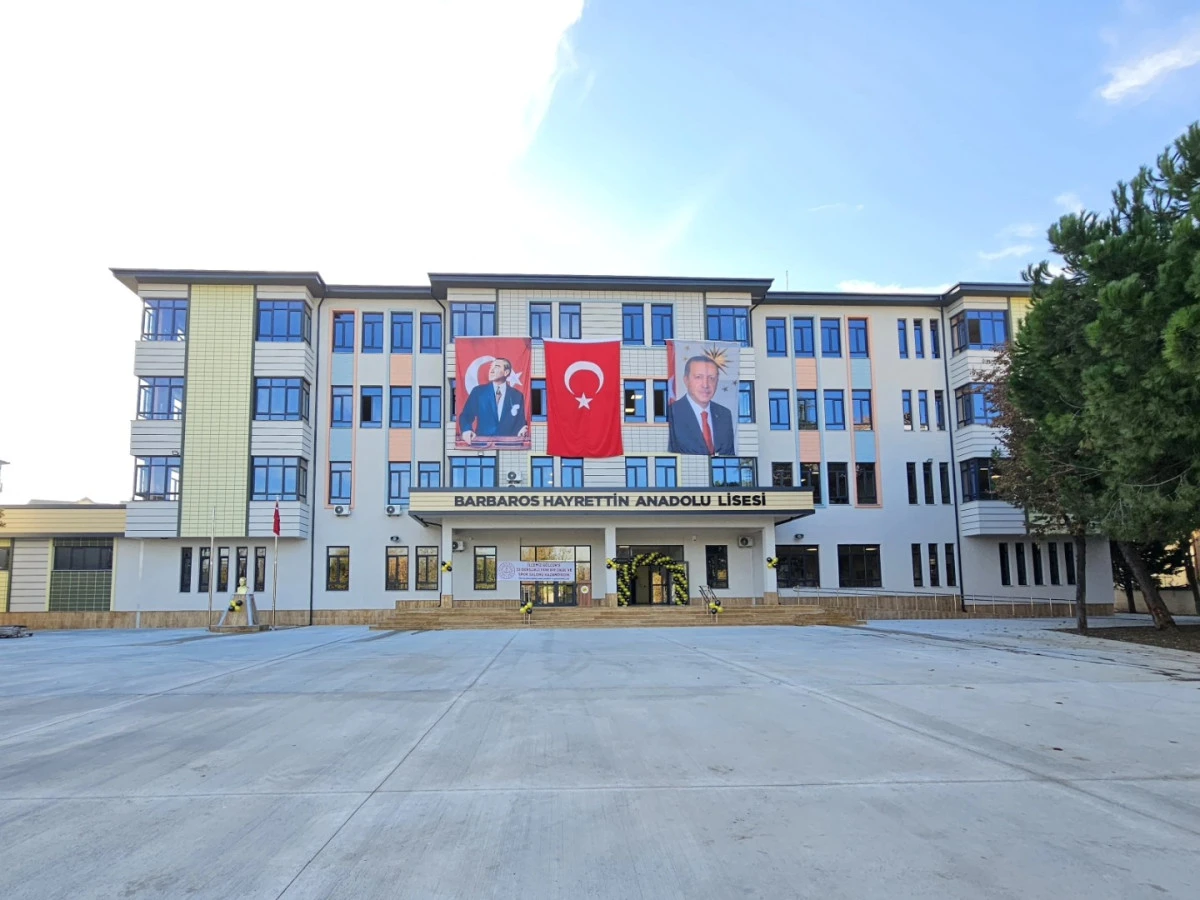 OKUL AÇILDIĞI GÜN ÖĞRENCİLER ZEHİRLENDİ