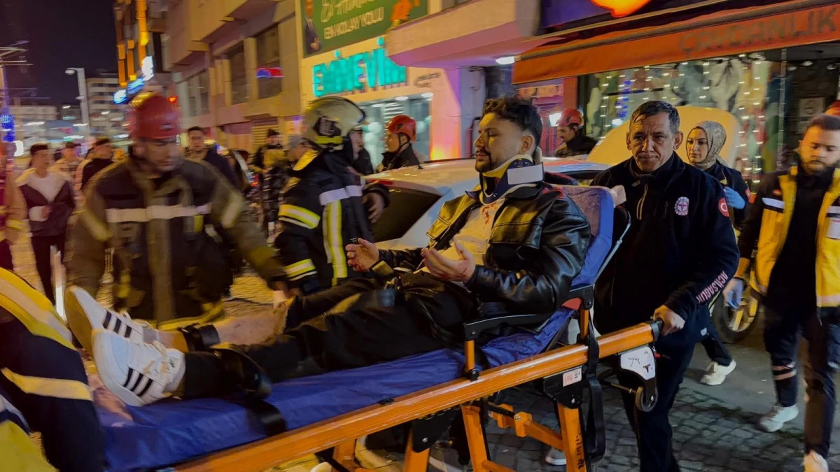  OTOMOBİL KAFEYE DALDI: 2 YARALI