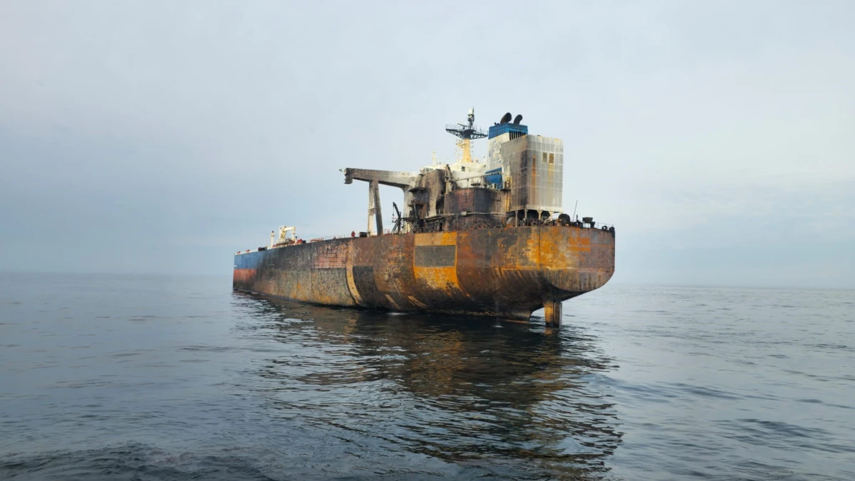 TANKER KAIROS'TA SIZINTI TESPİT EDİLDİ