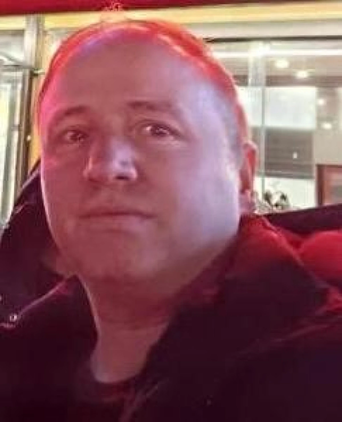  tır ile &ccedil;arpışan servis aracındaki 8 yaralıdan 1'i hayatını kaybetti