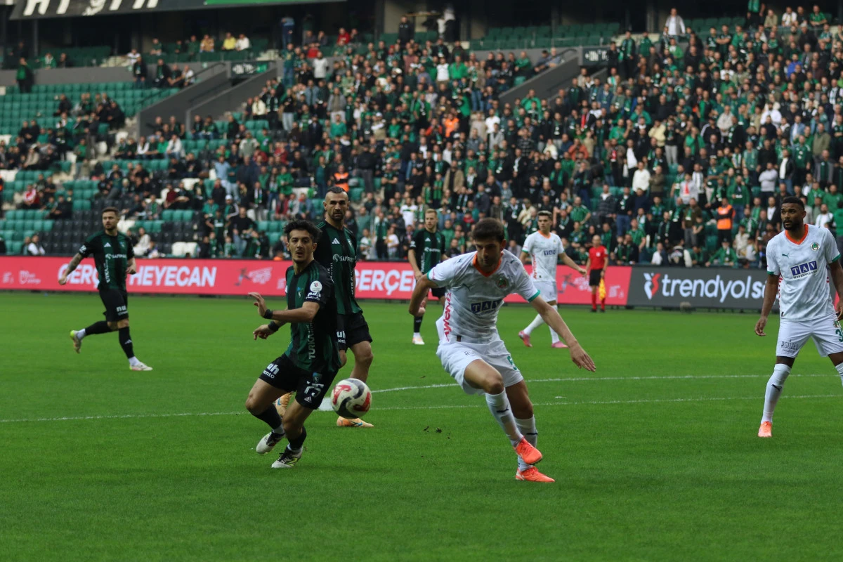 TRENDYOL SÜPER LİG: KOCAELİSPOR: 2 - CORENDON ALANYASPOR: 0