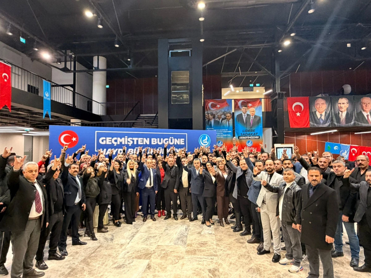 T&Uuml;RK&Ccedil;&Uuml;L&Uuml;K G&Uuml;N&Uuml; &Ouml;ZEL PROGRAMLA KUTLANDI