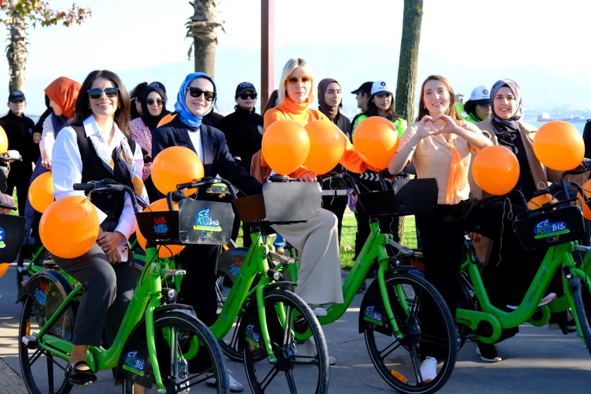 TURUNCU BALONLARLA FARKINDALIK YÜRÜYÜŞÜ