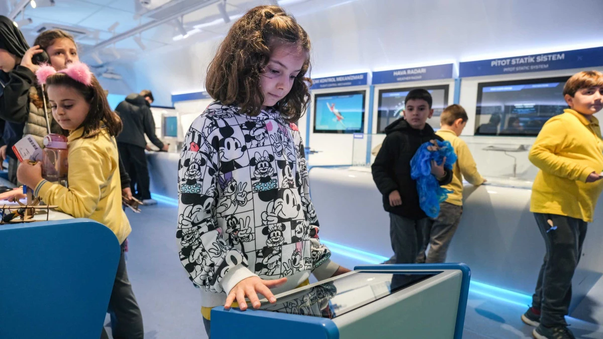 UÇAKPARK, BİLİM MERAKIYLA DOLUP TAŞIYOR