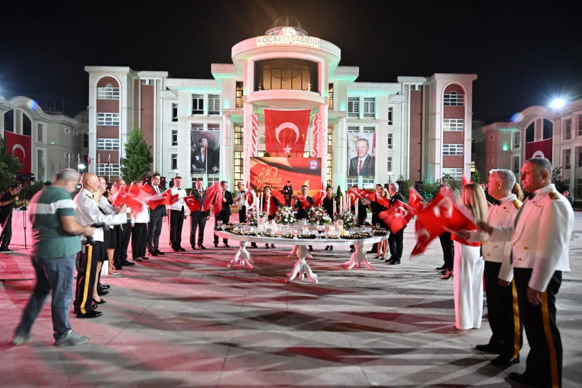 VALİ İLHAMİ AKTAŞ VE EŞİ SONGÜL AKTAŞ 30 AĞUSTOS ZAFER BAYRAMI MÜNASEBETİYLE KABUL TÖRENİ DÜZENLEDİ