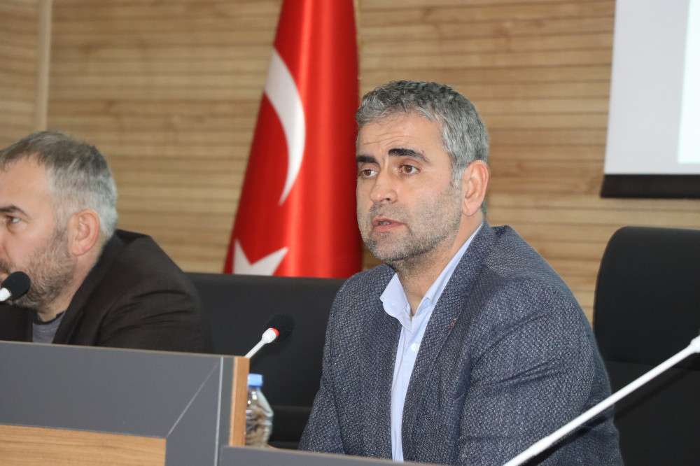 YENİ BELEDİYE BİNASINDA İLK MECLİS