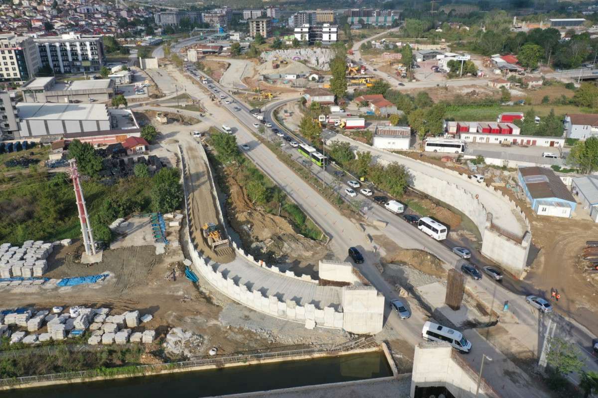 YEŞİLOVA-SOLAKLAR KAVŞAĞI TRAFİĞE NEFES OLACAK