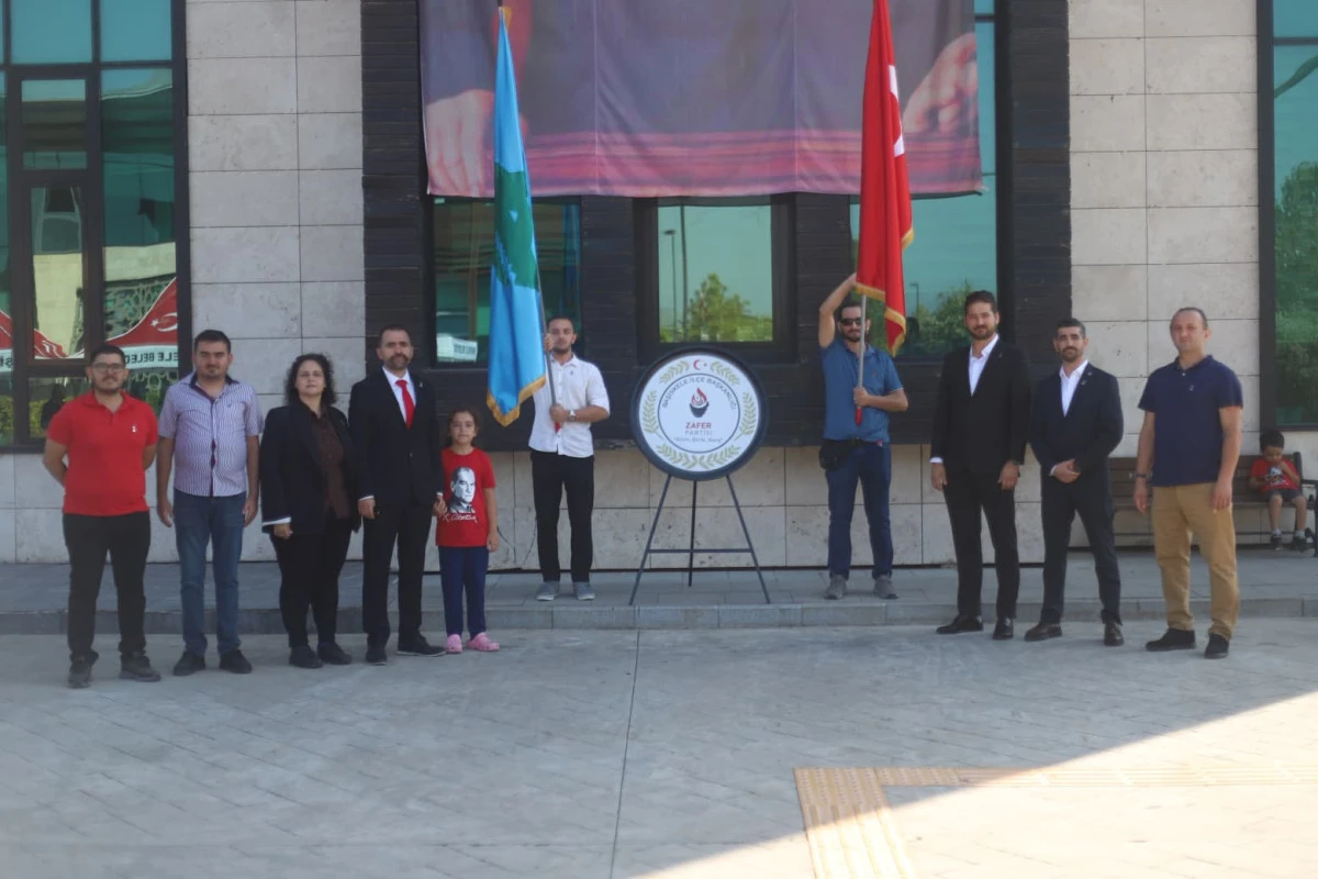 ZAFER PARTİSİ BAŞİSKELE 30 AĞUSTOS ZAFER BAYRAMINI KUTLADI